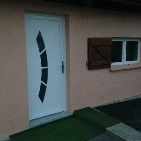 Апартаменты Cosy A La Campagne